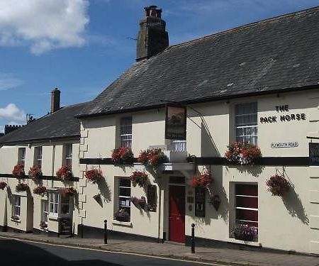 فندق The Pack Horse South Brent المظهر الخارجي الصورة